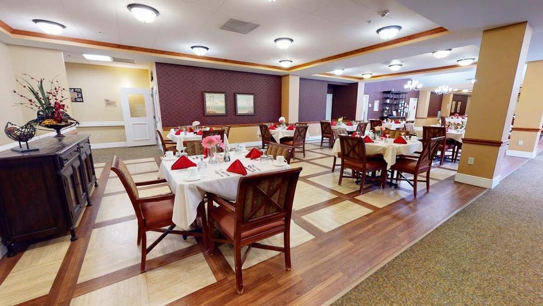 The Courtyards Assisted Living & Memory Care - Gallery Image 4