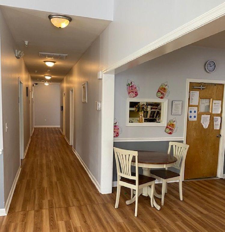 Delmar Manor Assisted Living - Gallery Image 2