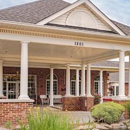 Charter Senior Living of Shiloh - Gallery Image 2