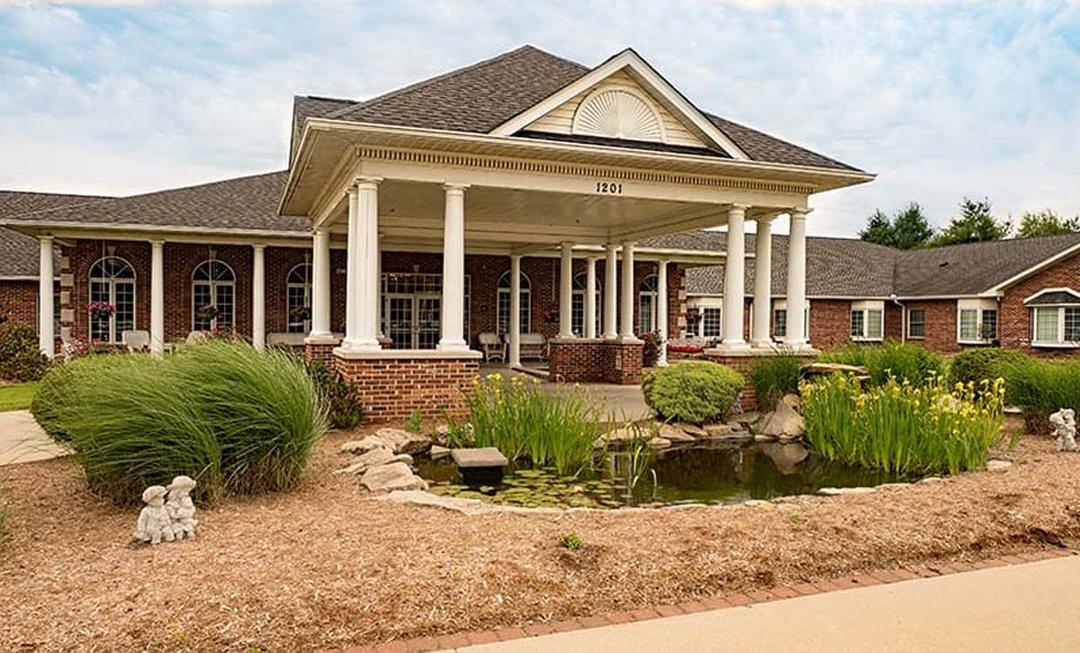 Charter Senior Living of Shiloh - Gallery Image 1