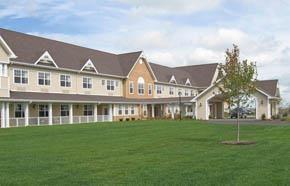 Charter Senior Living of Pekin - Gallery Image 3