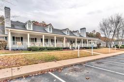 Laurel Glen at Carrollton Senior Living - Gallery Image 2