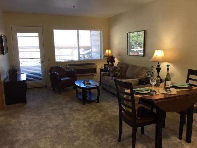 Solstice Senior Living at Renton - Gallery Image 3