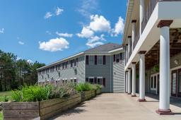 Whispering Pines - Gallery Image 4