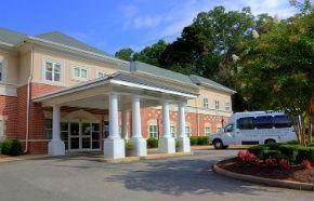 Charter Senior Living of Newport News - Gallery Image 3