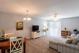 Commonwealth Senior Living at Farnham - Gallery Image 4