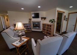 Maple Wood Assisted Living - Gallery Image 2