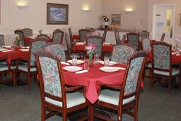 Country Gardens Assisted Living Community - Gallery Image 4