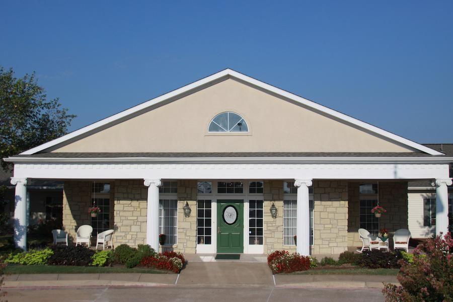 Country Gardens Assisted Living Community - Gallery Image 1