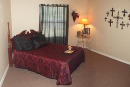 Country Gardens Assisted Living Community - Gallery Image 3