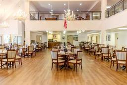 Solstice Senior Living at Bakersfield - Gallery Image 6