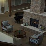 Arbor Court Retirement Community at Salina - Gallery Image 3