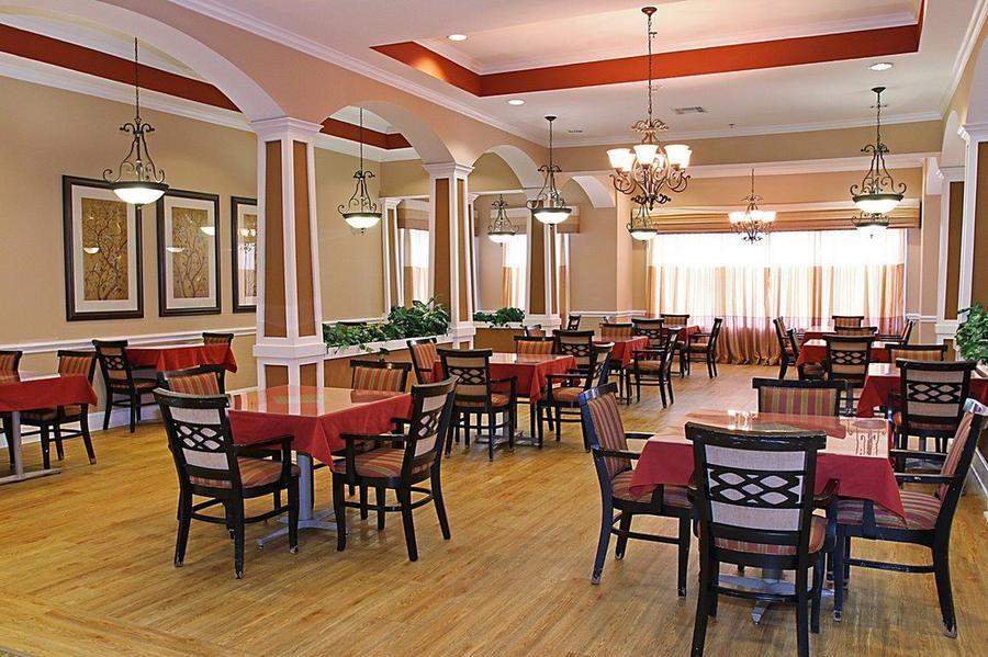 Martin Crest Assisted Living and Memory Care - Gallery Image 6