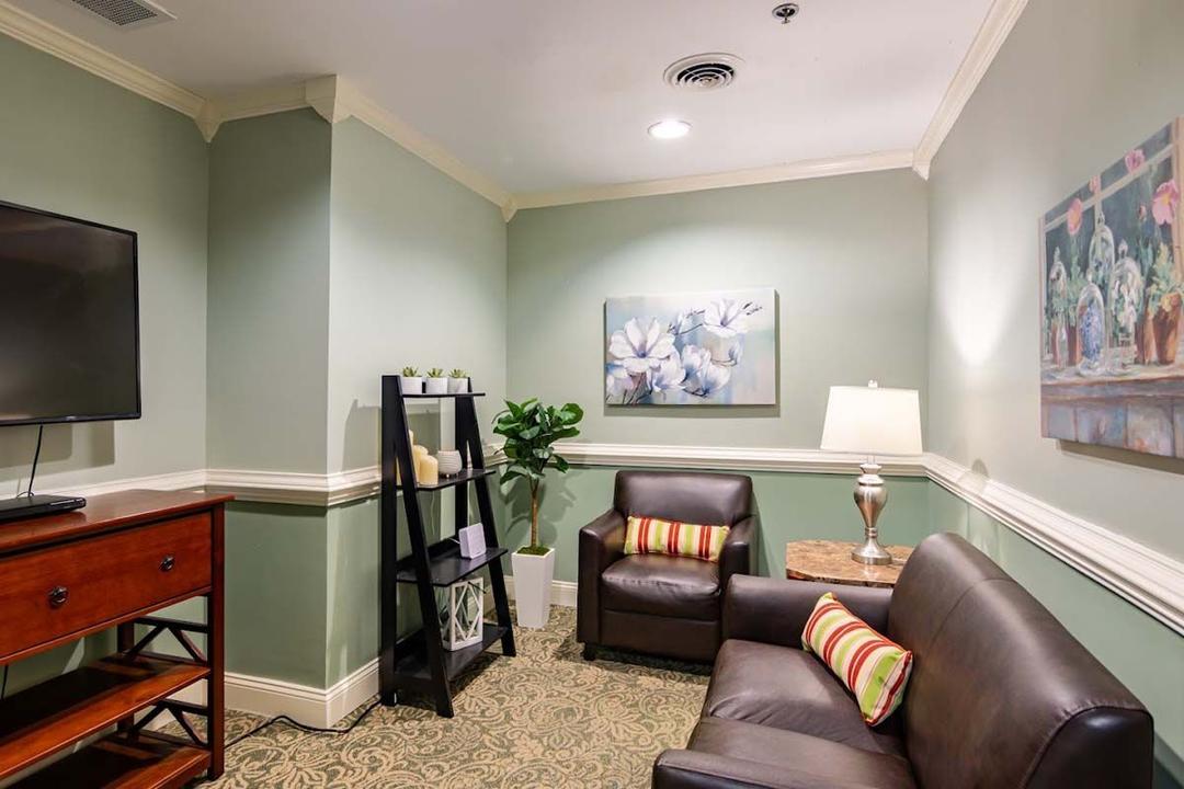 Commonwealth Senior Living at Chesterfield - Gallery Image 3