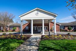 Commonwealth Senior Living at the West End - Gallery Image 1