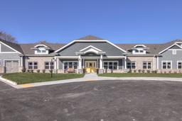 Azura Assisted Living and Memory Care of Brookfield at Mierow Farm - Gallery Image 3