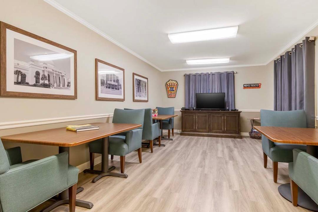 Silver Bluff Grove Senior Living - Gallery Image 4