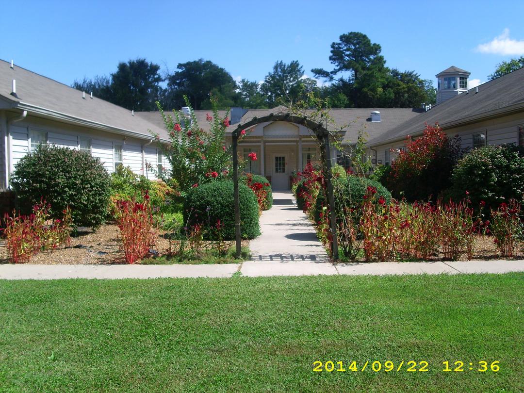 Magnolia Place Assisted Living - Gallery Image 2