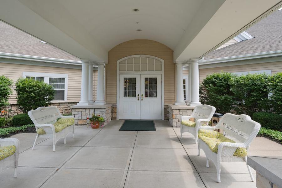 Peregrine Senior Living at Clifton Park - Gallery Image 6