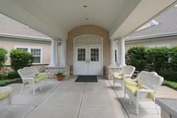 Peregrine Senior Living at Clifton Park - Gallery Image 6