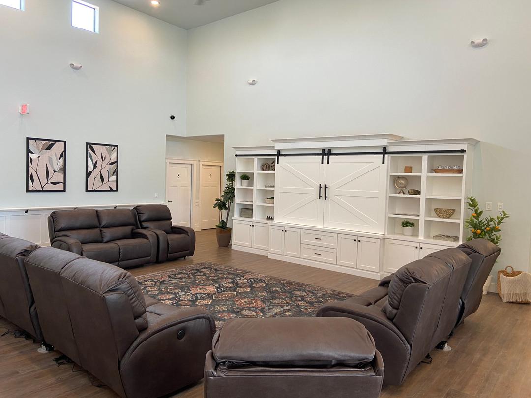 BeeHive Homes of Gilbert - Gallery Image 1