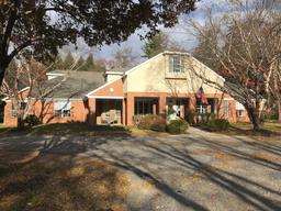 Commonwealth Senior Living at Cockeysville - Gallery Image 2