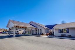 Commonwealth Senior Living at Radford - Gallery Image 1