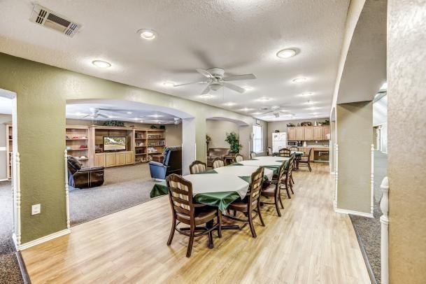 Laurel Glen at Stephenville Assisted Living & Memory Care - Gallery Image 3