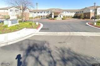 Carlton Senior Living Elk Grove - Gallery Image 2