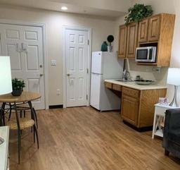 Appletree Court Assisted Living - Gallery Image 4