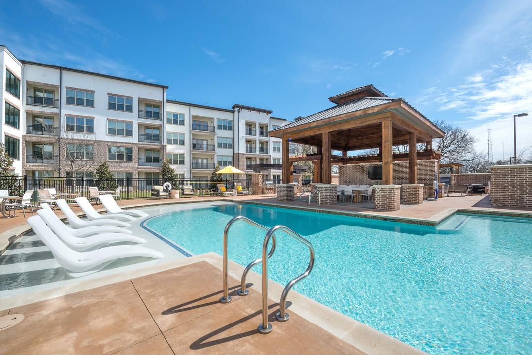 Overture Flower Mound 55+ Apartment Homes - Gallery Image 1