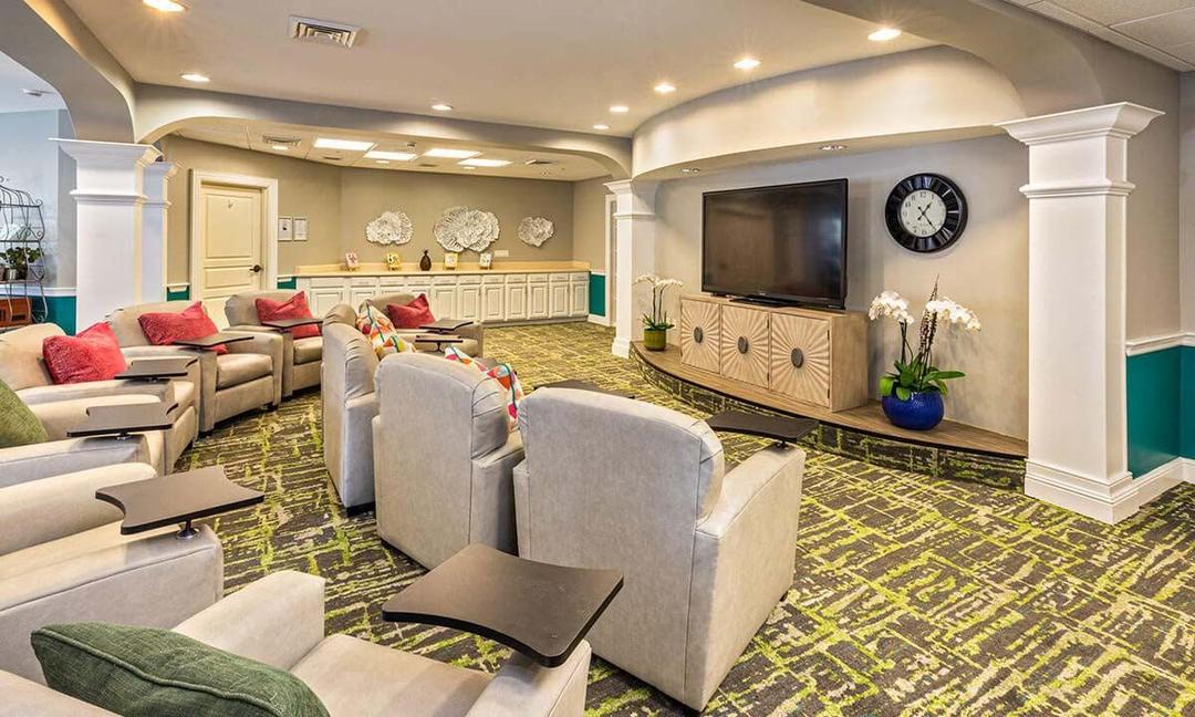 Heron Cove Assisted Living & Memory Care of Vero Beach - Gallery Image 4