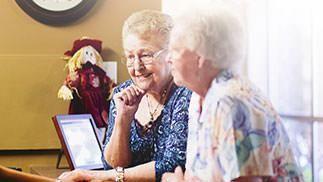 Courtyard at Jamestown Assisted Living - Gallery Image 5