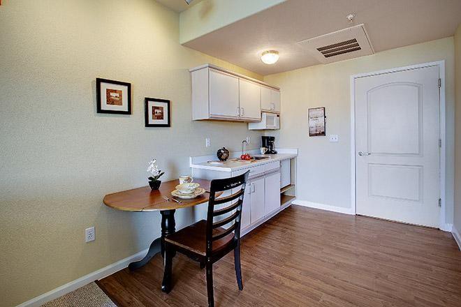 Vista Harden Ranch Assisted Living & Memory Care - Gallery Image 2