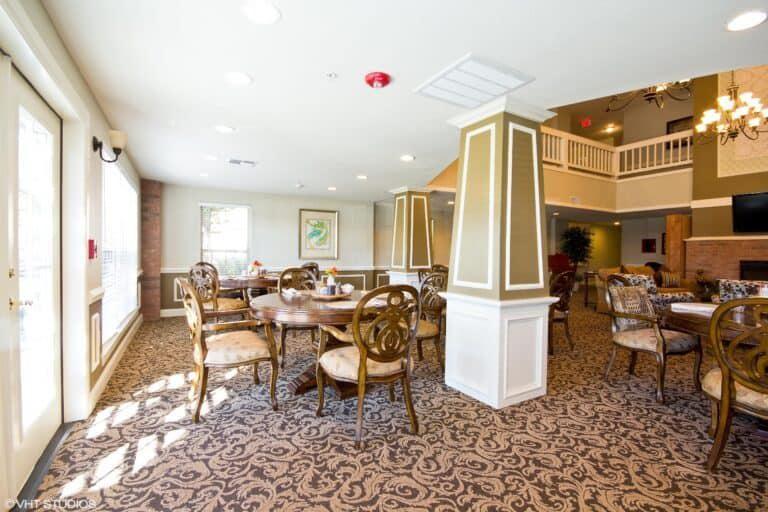 The Wellington at Conroe - Gallery Image 2