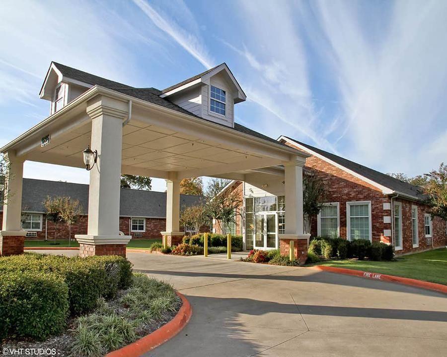 Dogwood Trails Assisted Living and Memory Care - Gallery Image 1