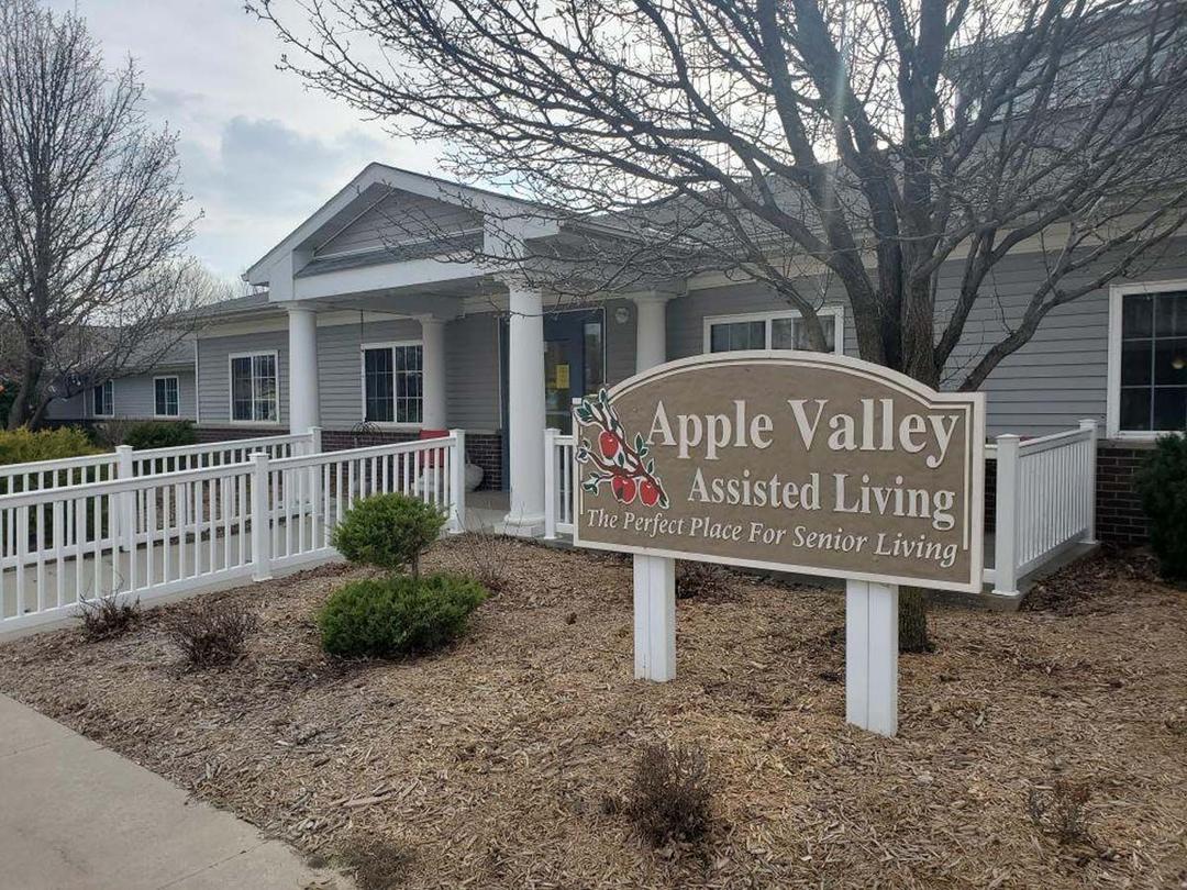 Apple Valley Place of Charles City - Gallery Image 2