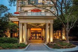 Renaissance on Peachtree - Gallery Image 6