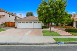 Pleasant Home at Laguna Niguel - Gallery Image 3