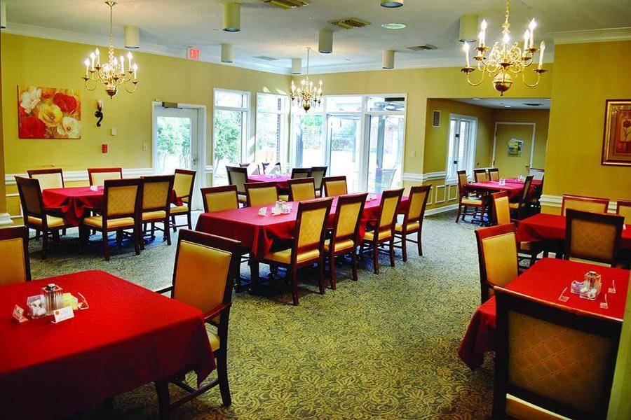 Brookstone Terrace of Thomasville Assisted Living and Memory Care - Gallery Image 3