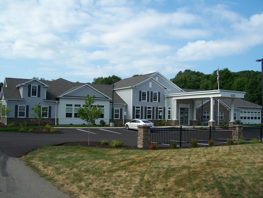 North Woods Village Memory Care Assisted Living of Kalamazoo - Gallery Image 3