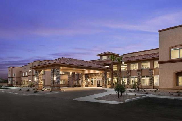 MorningStar Senior Living at Golden Ridge