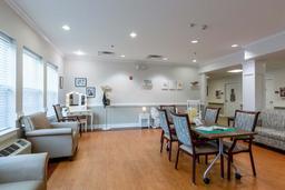 Commonwealth Senior Living at Kilmarnock - Gallery Image 2