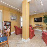 Colonial Assisted Living at West Palm Beach - Gallery Image 1