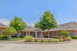 Oak Ridge Alzheimer’s Special Care Center - Gallery Image 1