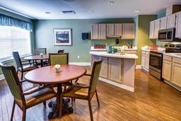 Glenwood Village of Overland Park - Gallery Image 4