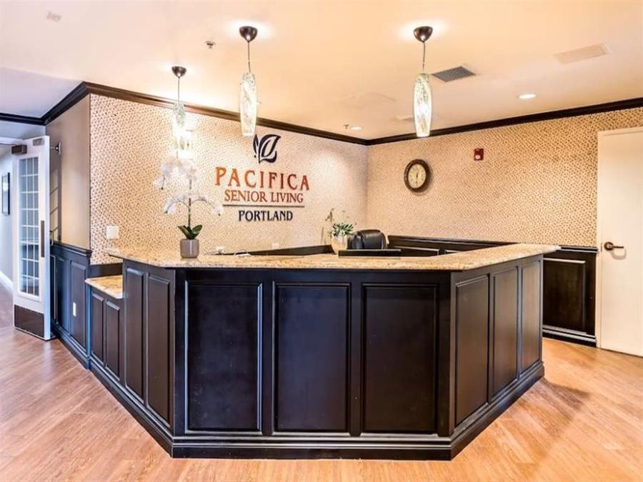 Pacifica Senior Living Portland - Gallery Image 1