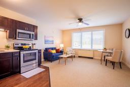 Commonwealth Senior Living at Eastern Shore - Gallery Image 3