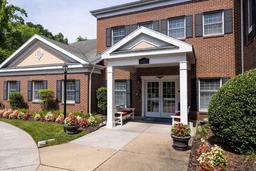 Commonwealth Senior Living at Kings Grant House - Gallery Image 2