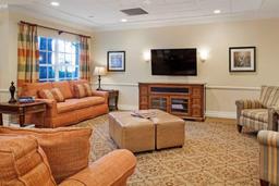 Tampa Gardens Senior Living - Gallery Image 6